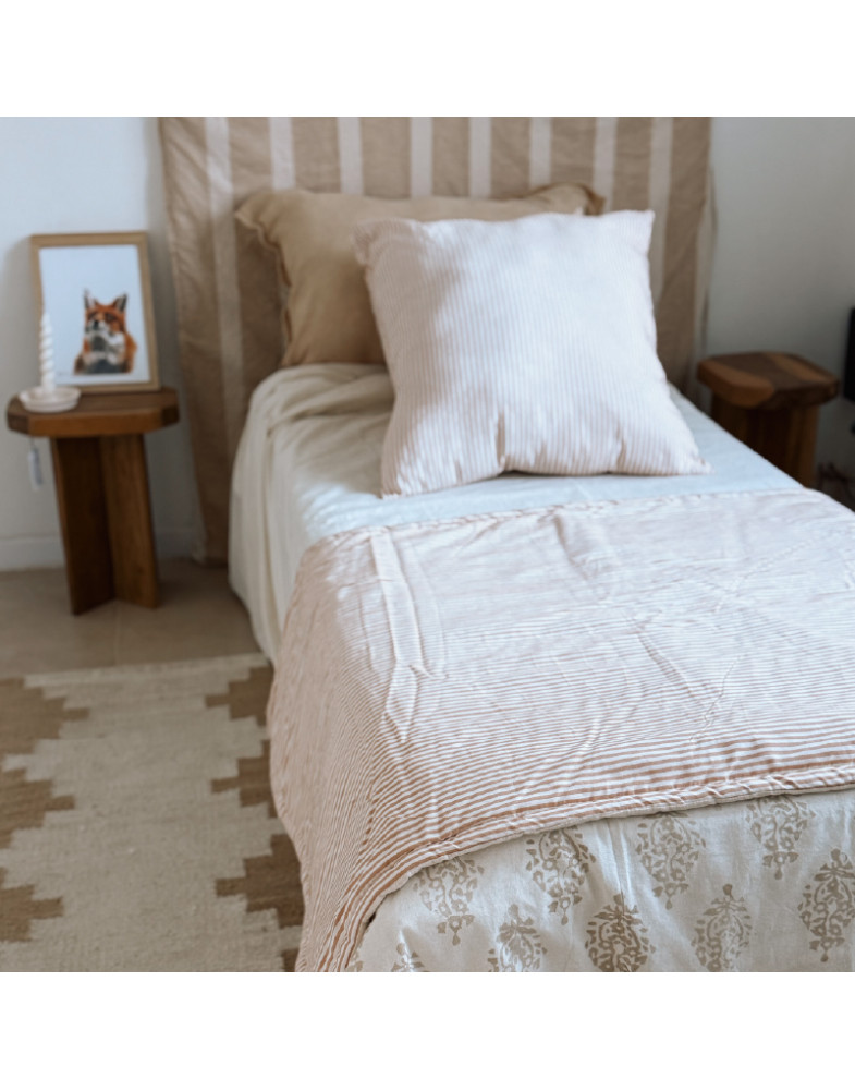 Pie de cama simple